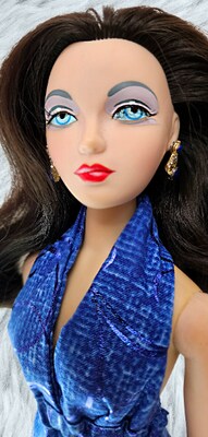 Tonner dolls closing hotsell